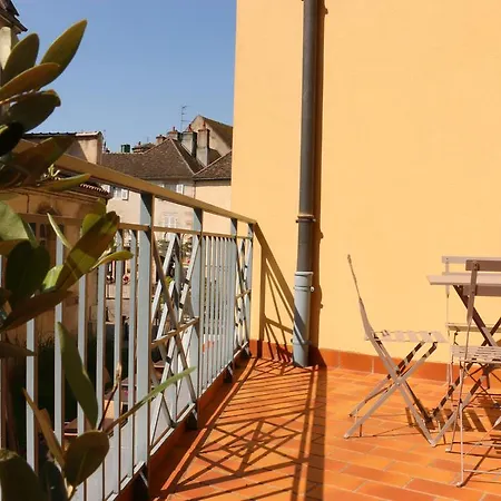 Le Saint-etienne Avec Terrasse Beaune (Cote d'Or)